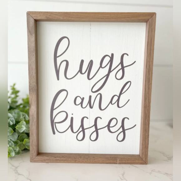 Hugs and Kisses Wooden Farmhouse Valentine's‎ Day Wall Sign Decor - Picture 1 of 12